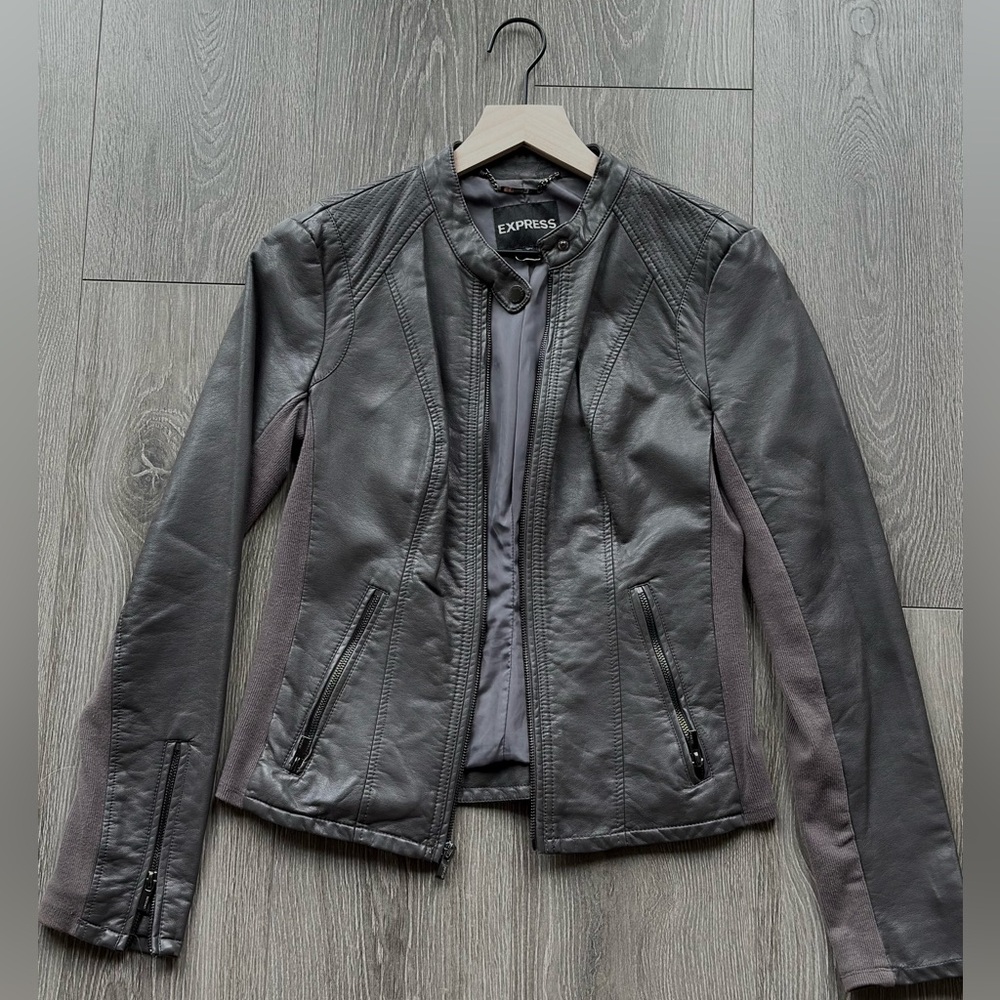 EXPRESS (Minus the) Leather Moto Jacket - Small